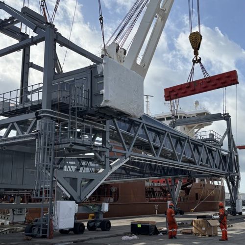 Ambercor Shipping USA successfully delivers two heavy cold boxes for major industrial project